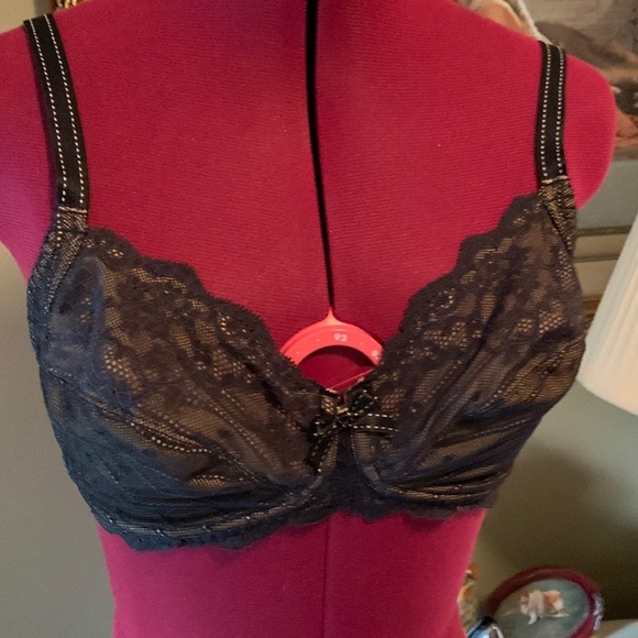 Chantelle Other - Chantelle Delicate Lace Wired Bra